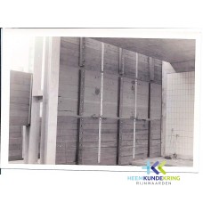 Lobith 04-11-1974 Plaatsen van de waterkerings schotten tunnel Transeedijk-Komstraat (2)